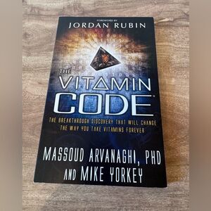 The Vitamin Code by Massoud Arvanaghi & Mike Yorkey 2008 Paperback